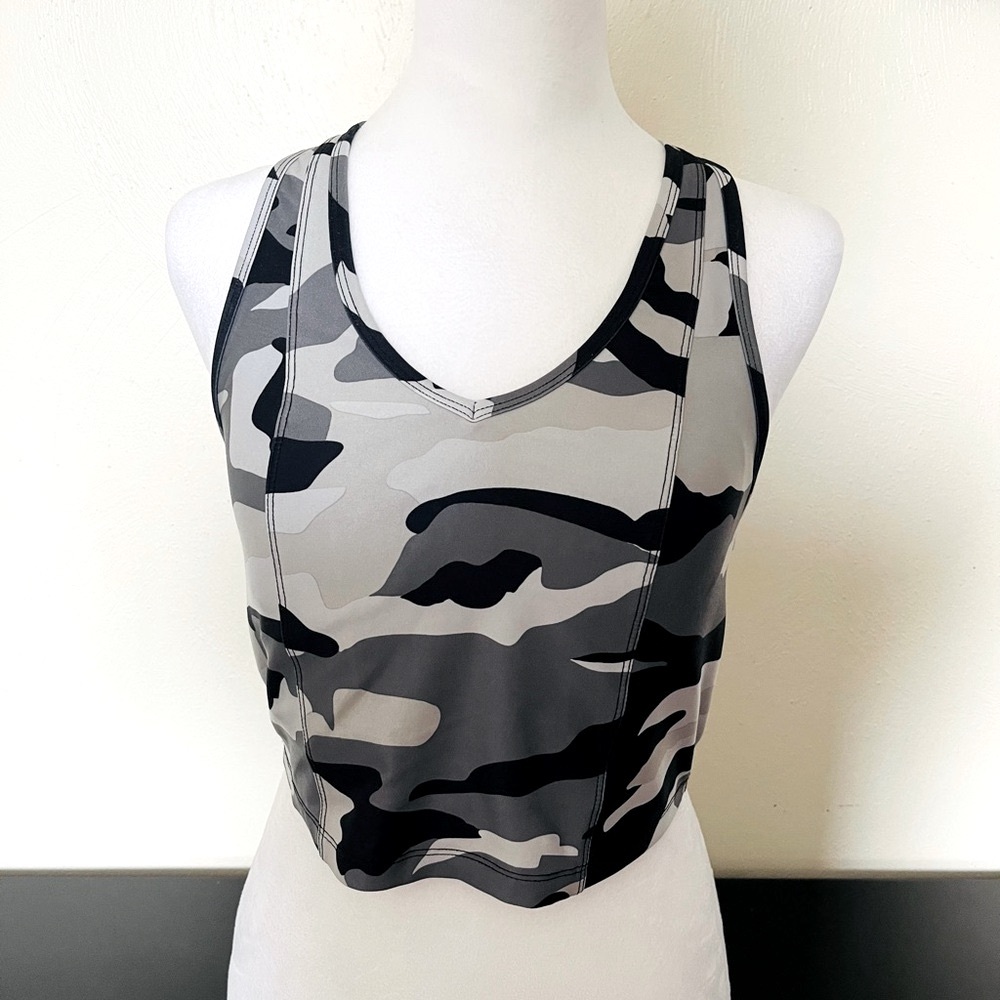 •Nine West• Active Camo Racerback Top
